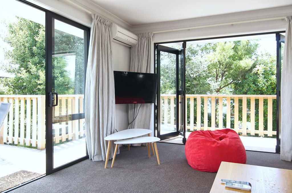 Brookside Villa - Christchurch Holiday Homes 외부 사진