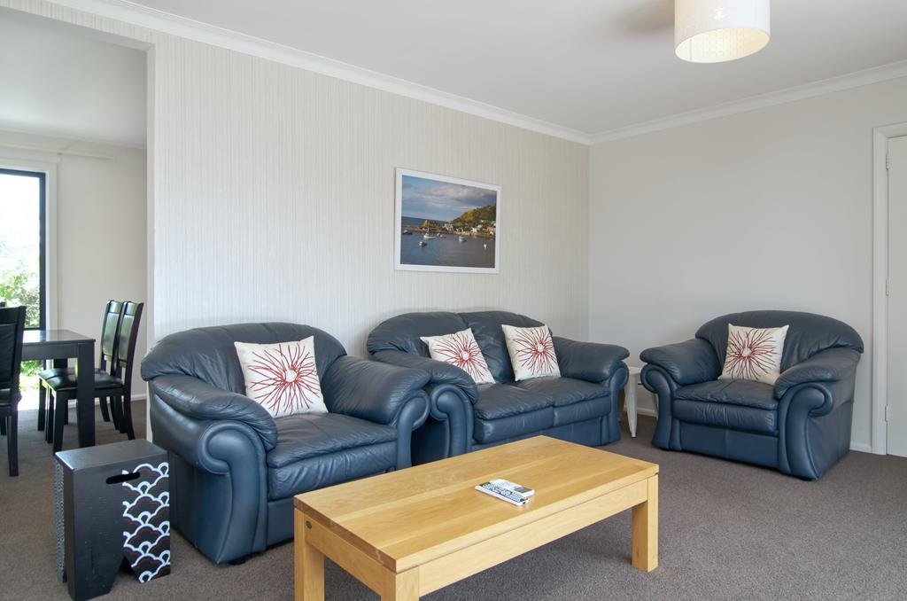 Brookside Villa - Christchurch Holiday Homes 외부 사진