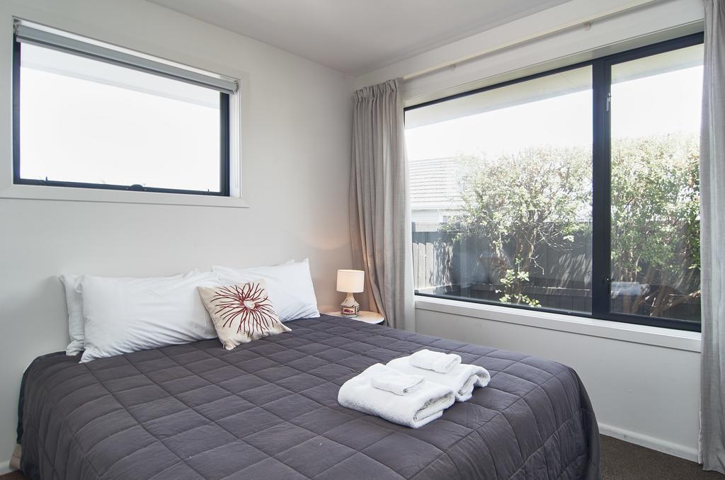 Brookside Villa - Christchurch Holiday Homes 외부 사진